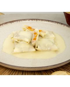 Fagottine de Damasco com Molho Brie