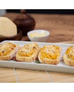 Bruschettas de Banana da Terra com Requeijão 12 unid